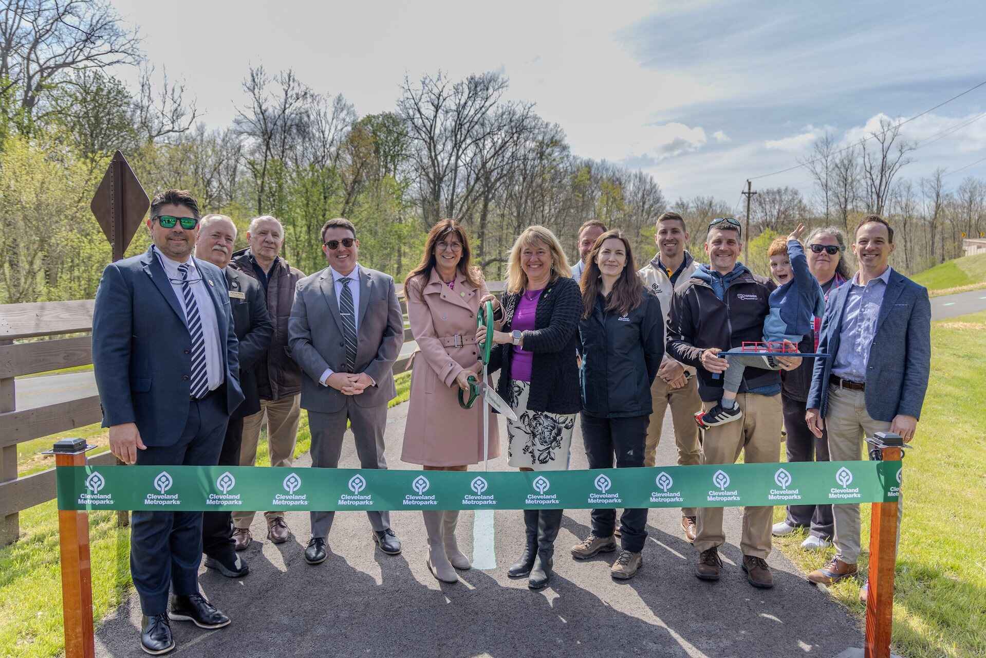 People in a ribbon cutting ceremony