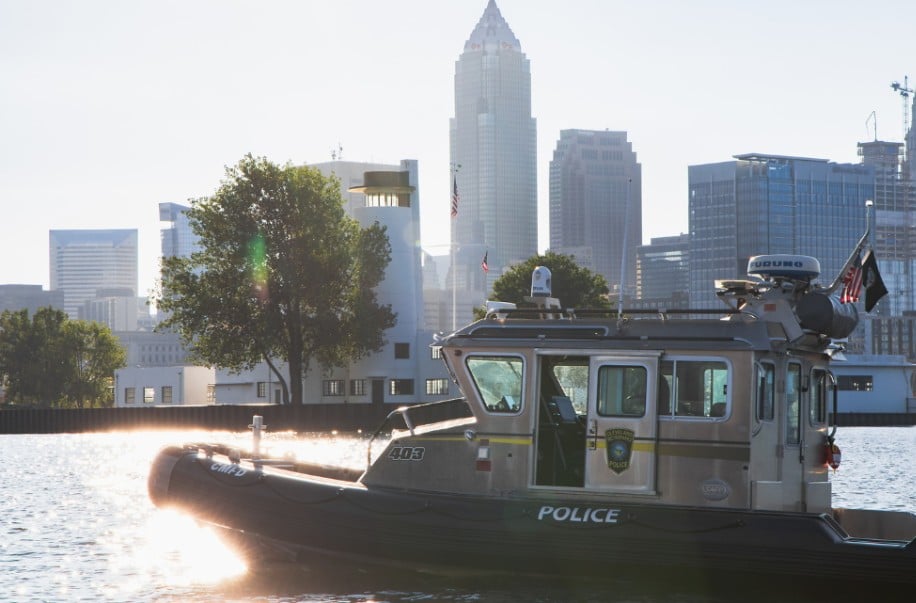 police_boat.jpg police_boat.jpg