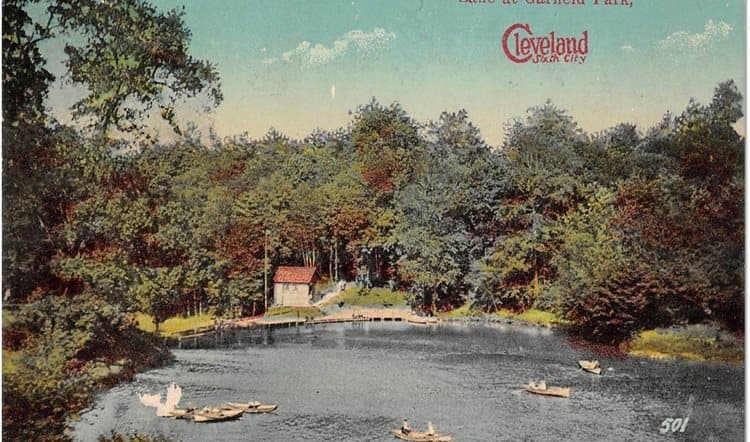 Garfield Park Pond